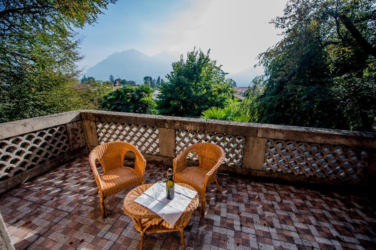 Villa Confalonieri Mandello del Lario Habitación foto