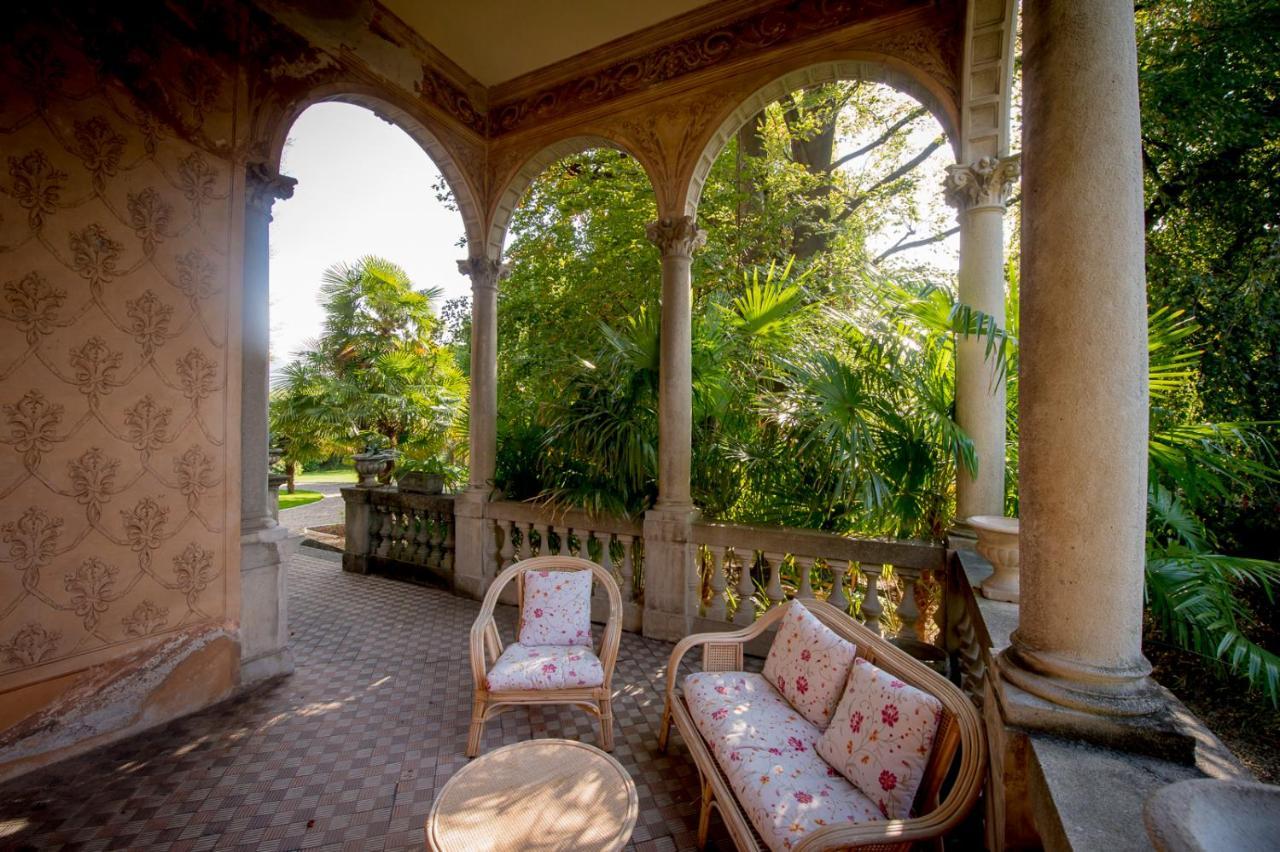 Villa Confalonieri Mandello del Lario Habitación foto